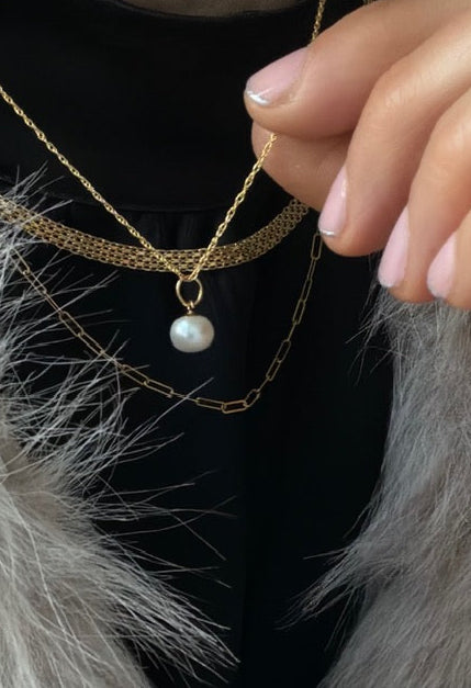 Evie Pearl Necklace